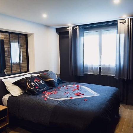 Charmante Residence De Tourisme Avec Jacuzzi Креси-ла-Шапель Экстерьер фото